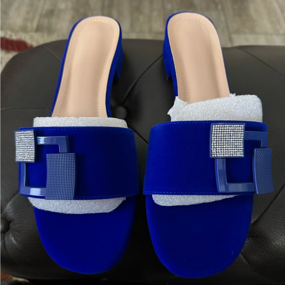 Buckle royal blue sandals